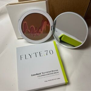 FLYTE.70 New ColorBack Burnished Bronze Pressed Bronzer